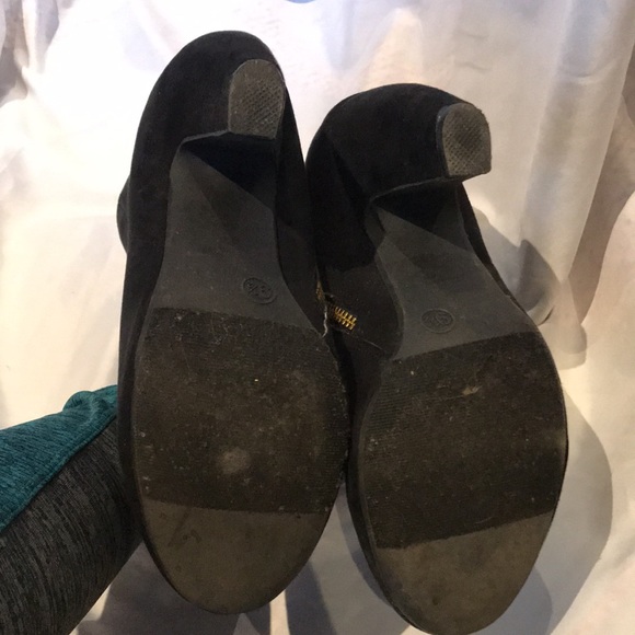 Mossimo black ankle booties gold hardware 4.5 inches size 9.5 - Picture 2 of 4